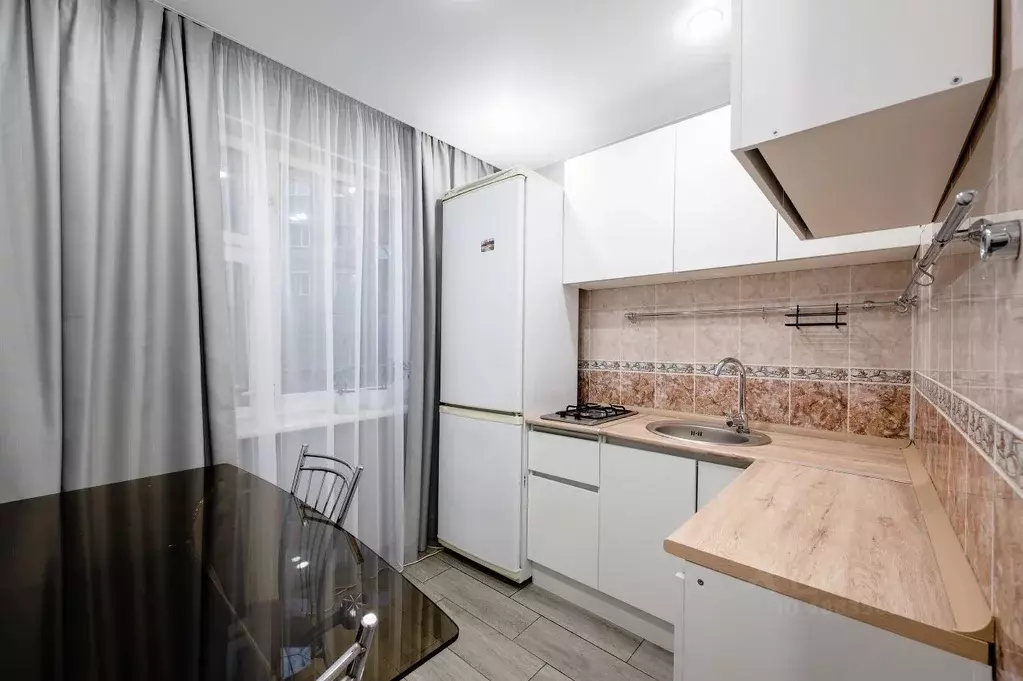 2-к кв. Кировская область, Киров ул. Защитников Отечества, 146 (45.4 ... - Фото 1