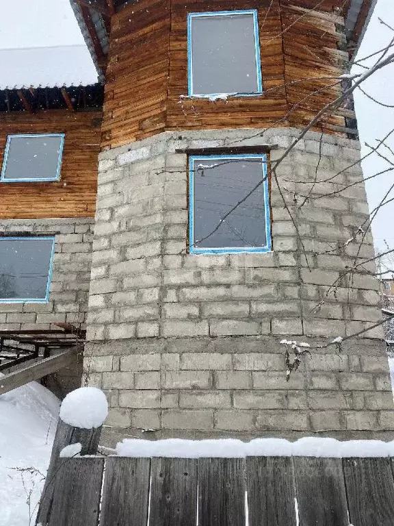 Дом в Алтай, Горно-Алтайск Айская ул. (110 м) - Фото 1