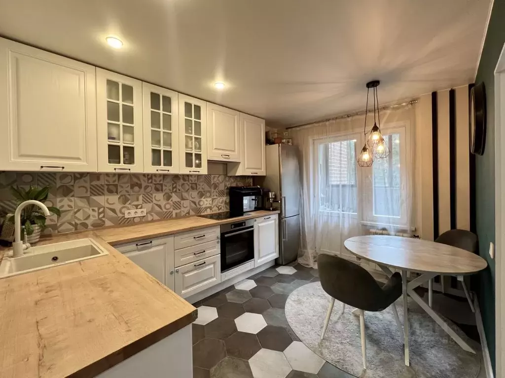 3-к кв. Московская область, Одинцовский городской округ, д. Малые ... - Фото 1