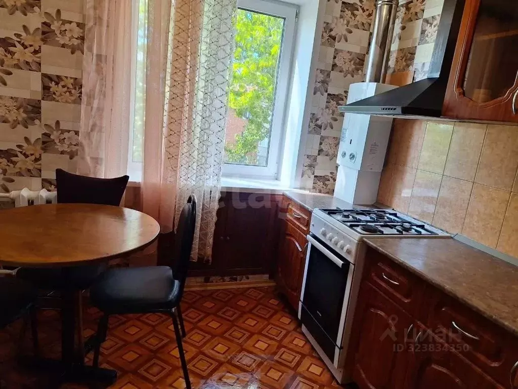 3-к кв. Саратовская область, Энгельс 2-й мкр, 31 (56.3 м) - Фото 1