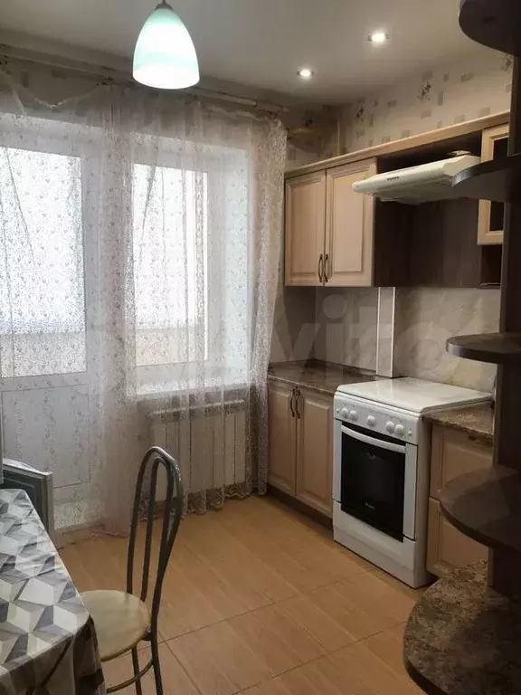 1-к. квартира, 40 м, 1/9 эт. - Фото 1