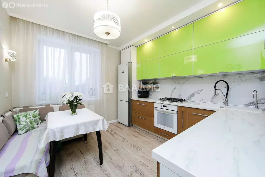 2-комнатная квартира: Калининград, Киевская улица, 132А (70.2 м) - Фото 0