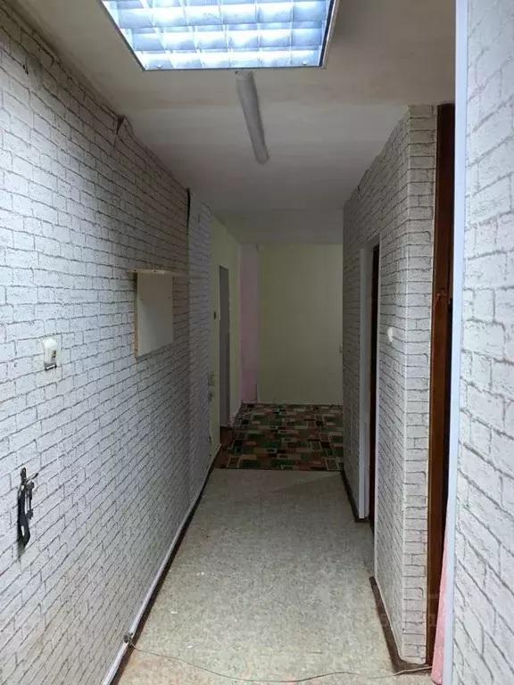 3-к кв. Свердловская область, Асбест ул. Челюскинцев, 19 (60.0 м) - Фото 1