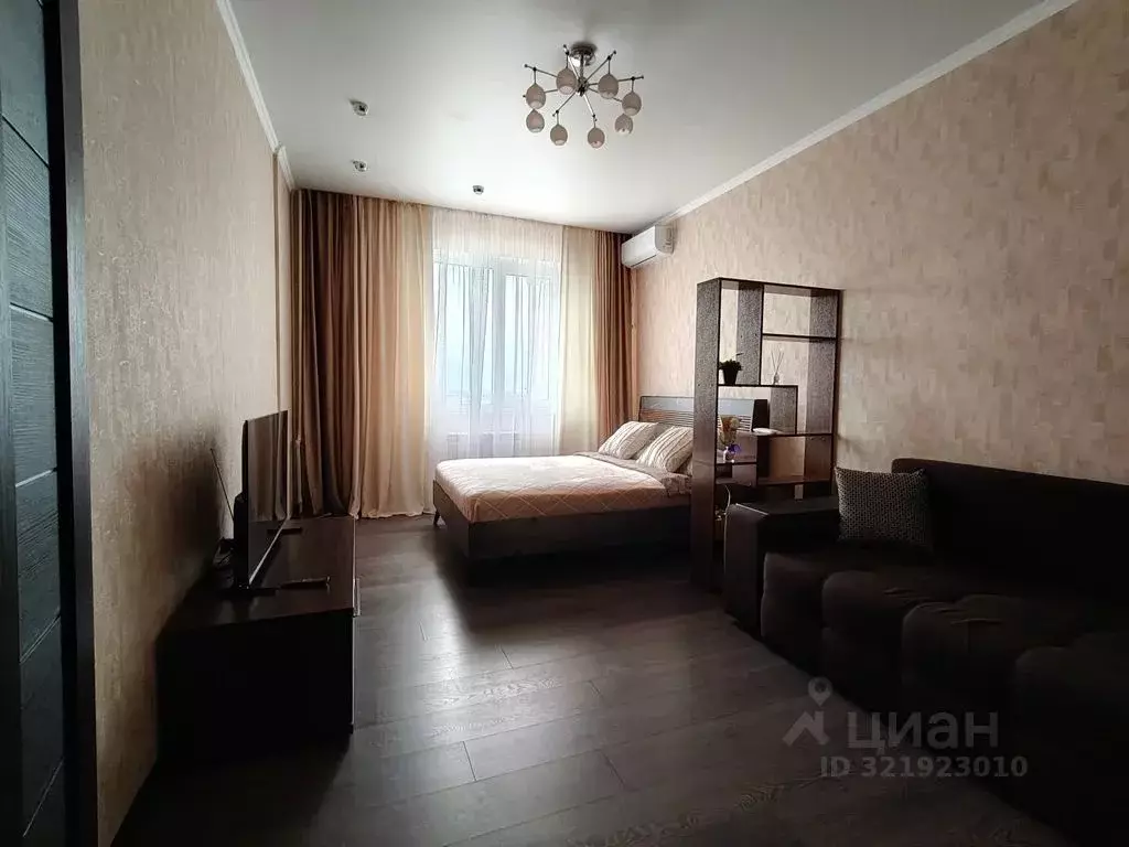 1-к кв. Курская область, Курск просп. Вячеслава Клыкова, 92 (45.0 м) - Фото 1