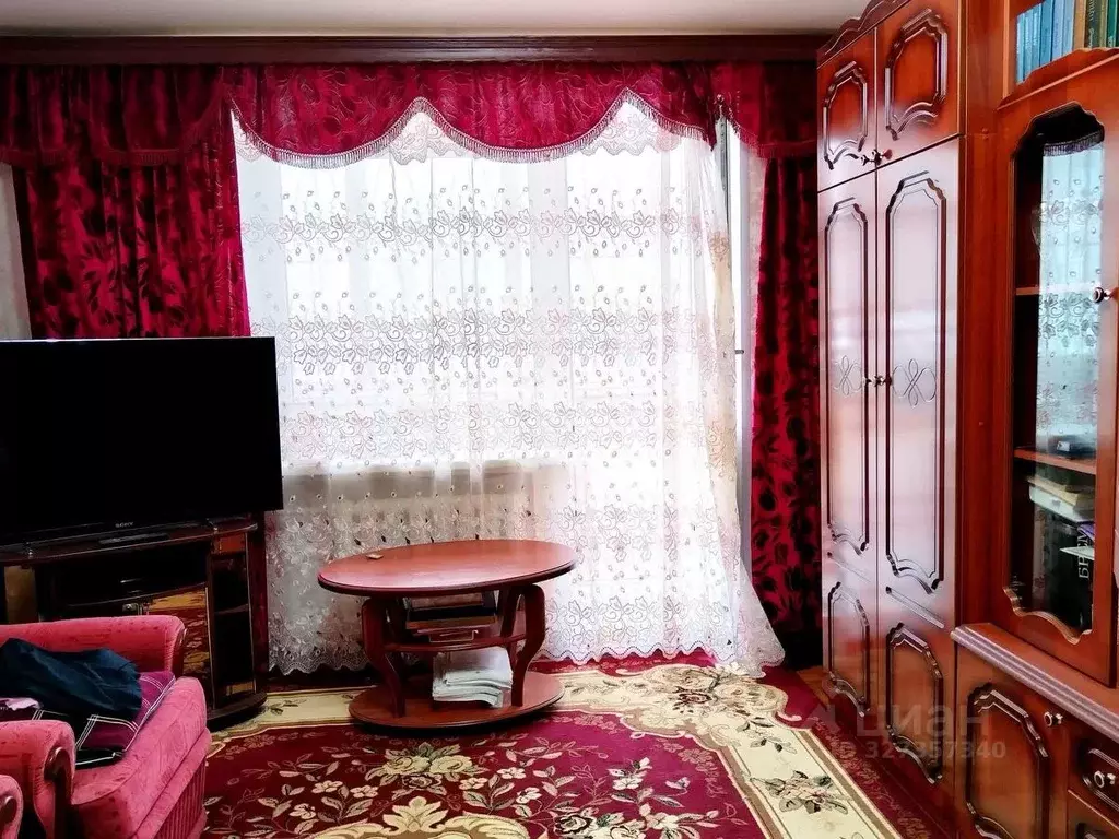 2-к кв. Московская область, Серпухов Октябрьская ул., 5 (49.8 м) - Фото 1