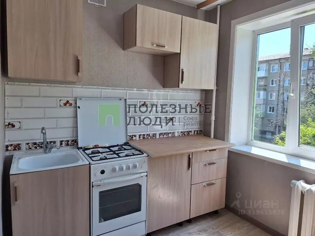 3-к кв. Иркутская область, Ангарск 12-й мкр, 7 (60.0 м) - Фото 0