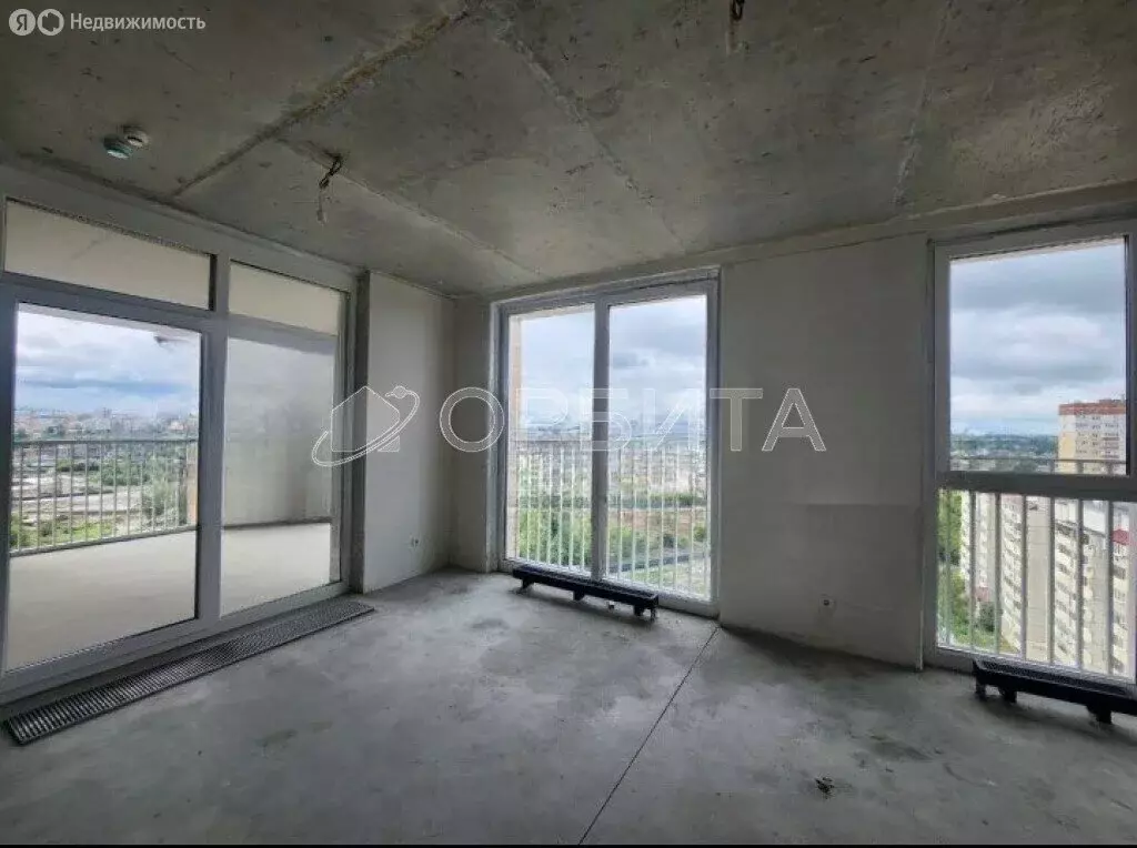 3-комнатная квартира: Тюмень, улица Муравленко, 9к1 (80 м) - Фото 0