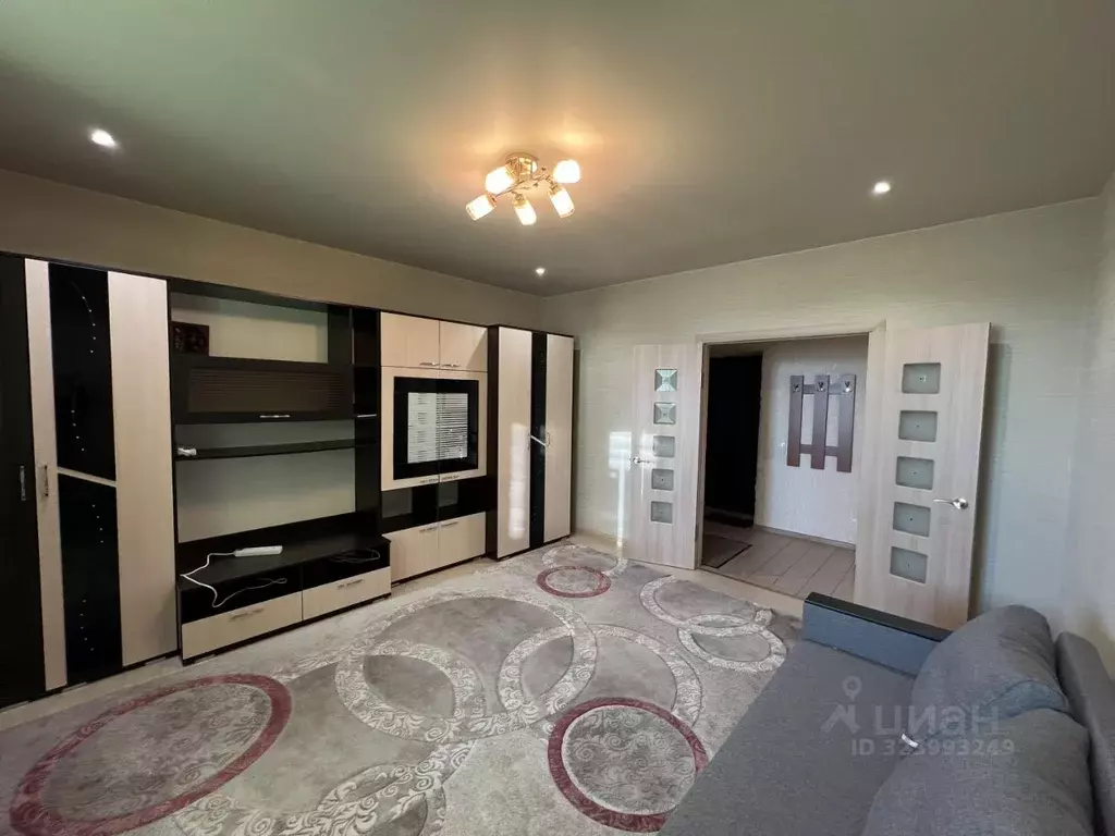 1-к кв. Рязанская область, Рязань ул. Есенина, 2а (45.0 м) - Фото 1