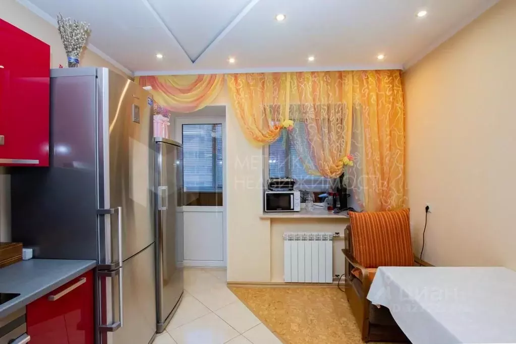 2-к кв. Тюменская область, Тюмень ул. Чернышевского, 2Бк7 (82.0 м) - Фото 1