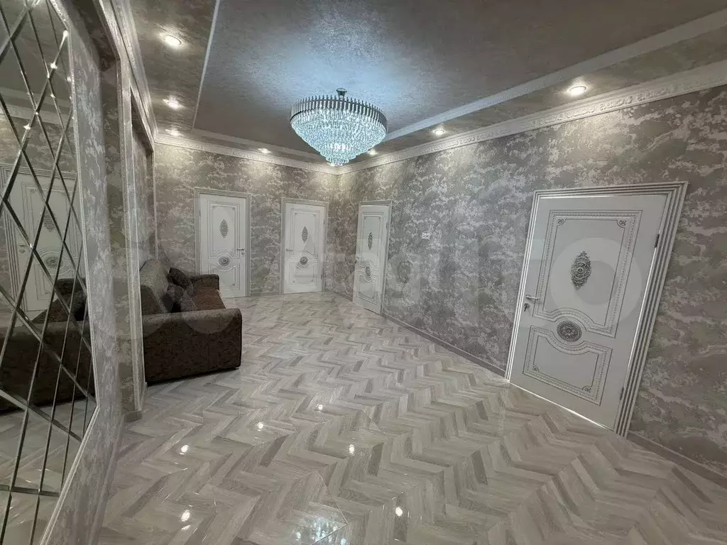 3-к. квартира, 109 м, 5/9 эт. - Фото 0