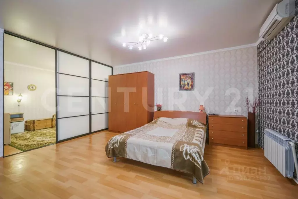 1-к кв. Липецкая область, Липецк Саперная ул., 1 (82.6 м) - Фото 1