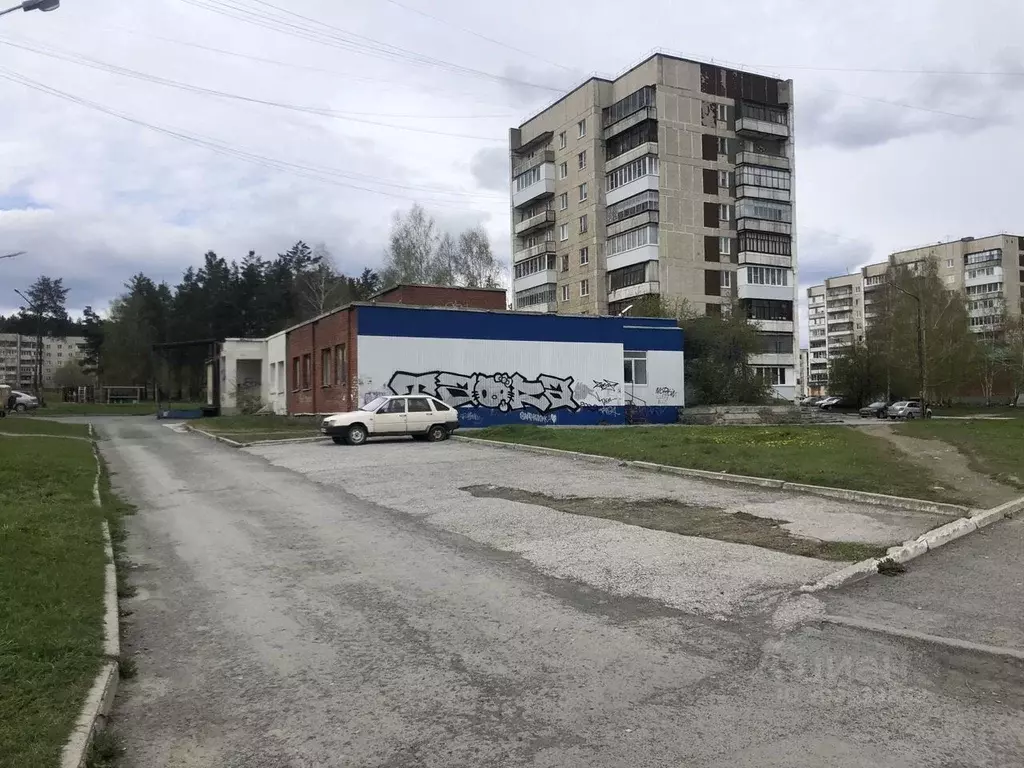 Торговая площадь в Свердловская область, Полевской Зеленый Бор-1 мкр, ... - Фото 0