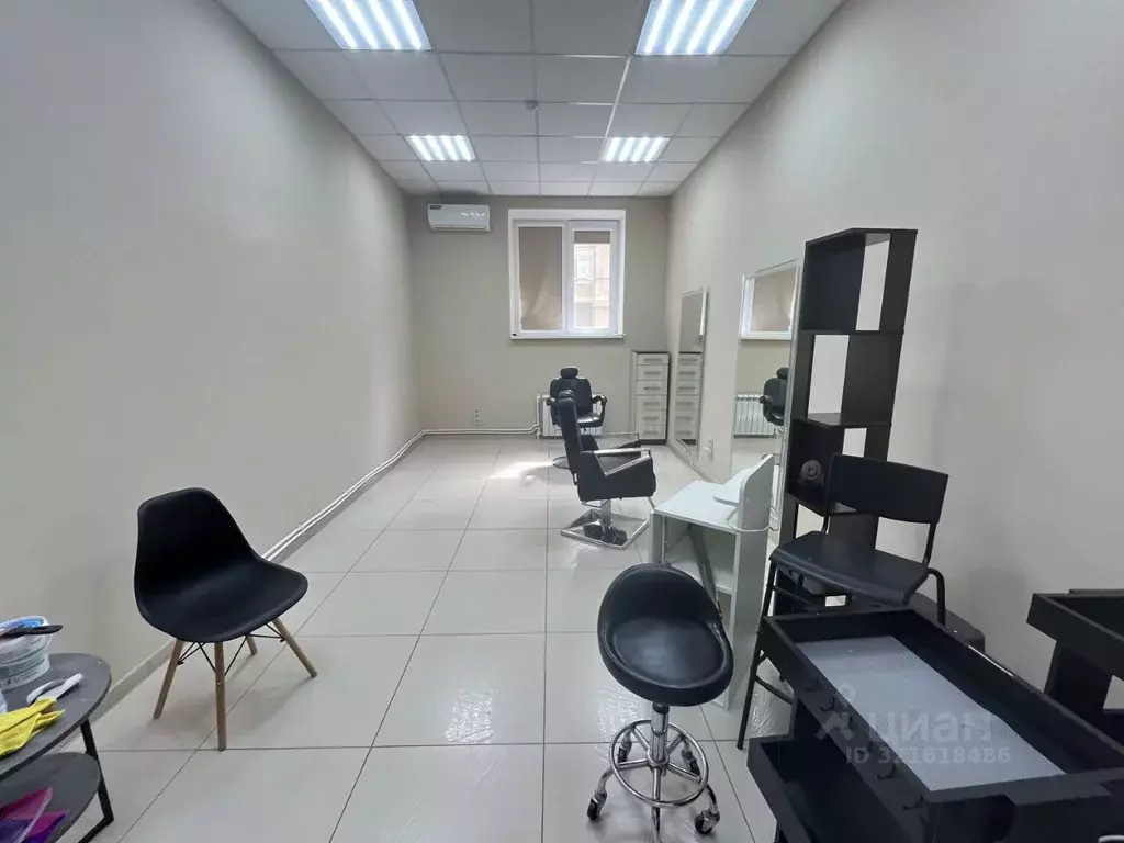 Офис в Астраханская область, Астрахань Гилянская ул., 31 (20 м) - Фото 0