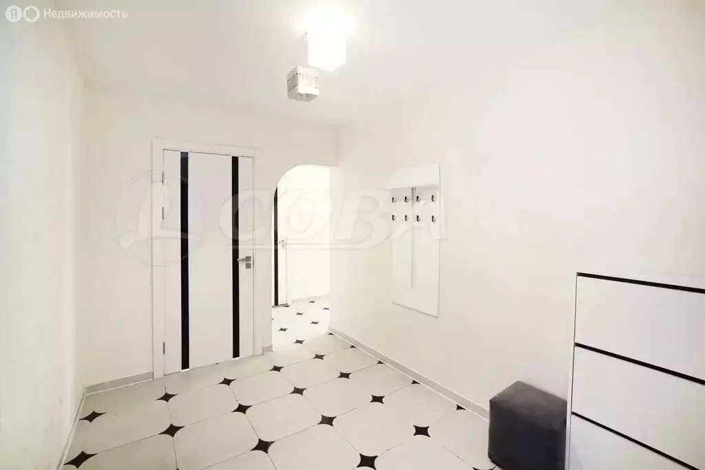 3-комнатная квартира: Курган, жилой район Заозёрный, 5-й микрорайон, ... - Фото 1