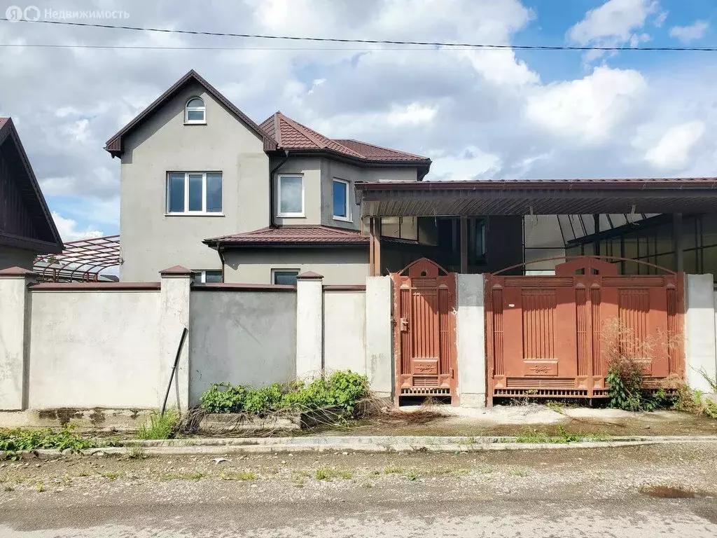 Дом в станица Ессентукская, Цветочная улица (243.4 м) - Фото 1