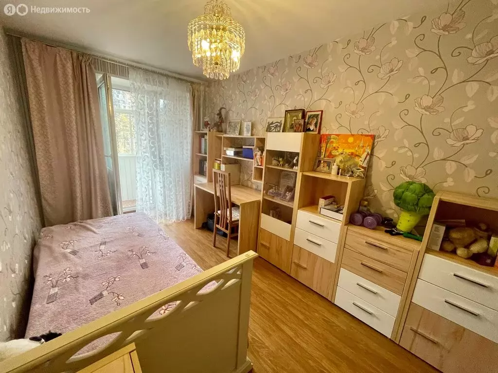 3-комнатная квартира: Пушкино, улица Горького, 2 (75 м) - Фото 0