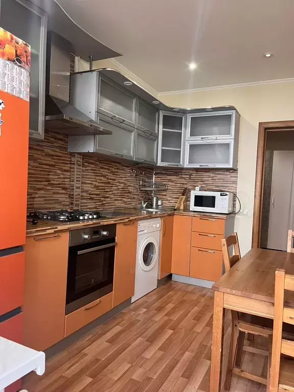 2-к. квартира, 60 м, 8/14 эт. - Фото 1