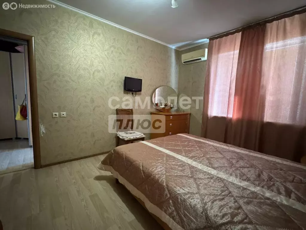 2-комнатная квартира: Астрахань, улица Куликова, 62к1 (65.3 м) - Фото 1
