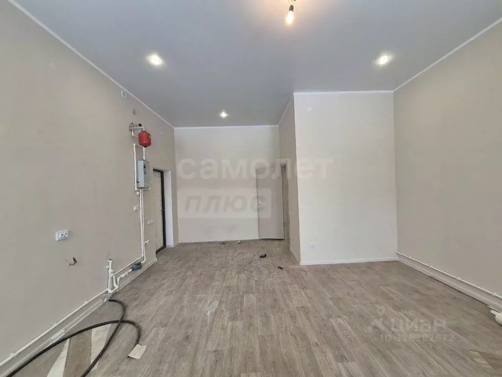 Студия Оренбургская область, Оренбург ул. Ходакова, 64 (26.9 м) - Фото 1