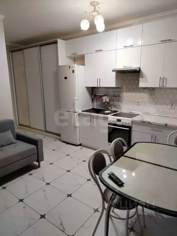 Студия Свердловская область, Екатеринбург ул. Азина, 22/2 (28.1 м) - Фото 2