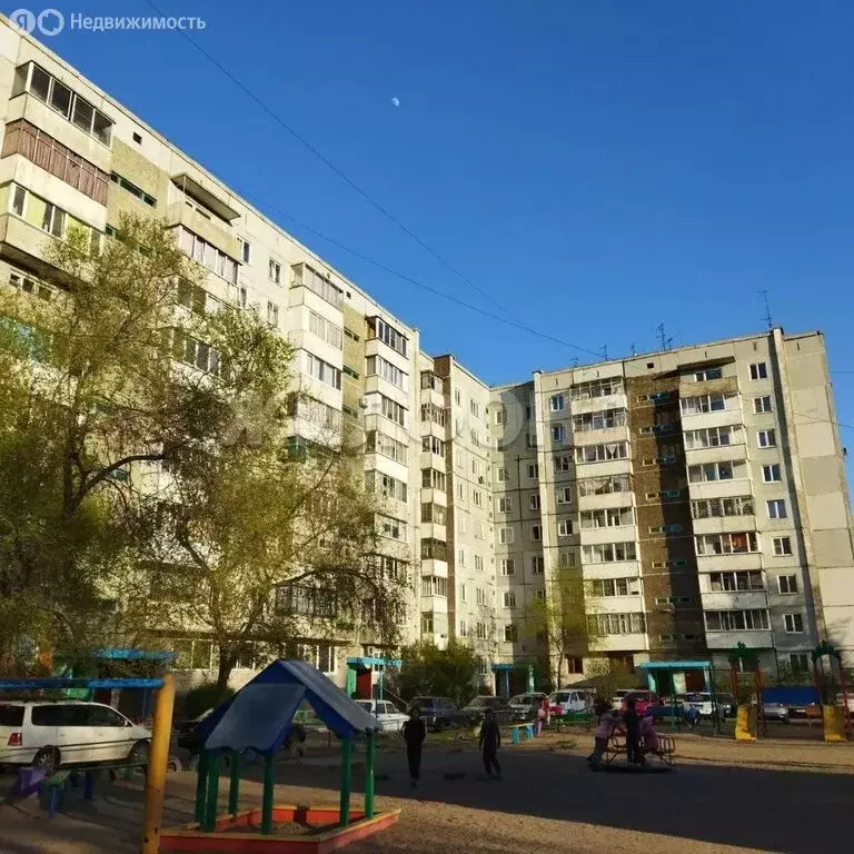 4-комнатная квартира: Абакан, улица Некрасова, 1 (78.2 м) - Фото 1