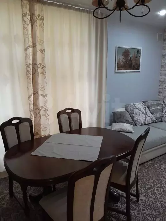 2-к. квартира, 60 м, 1/6 эт. - Фото 1