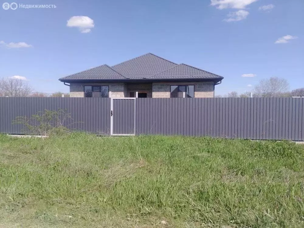 Дом в станица Родниковская, улица Филатова (139.5 м) - Фото 1