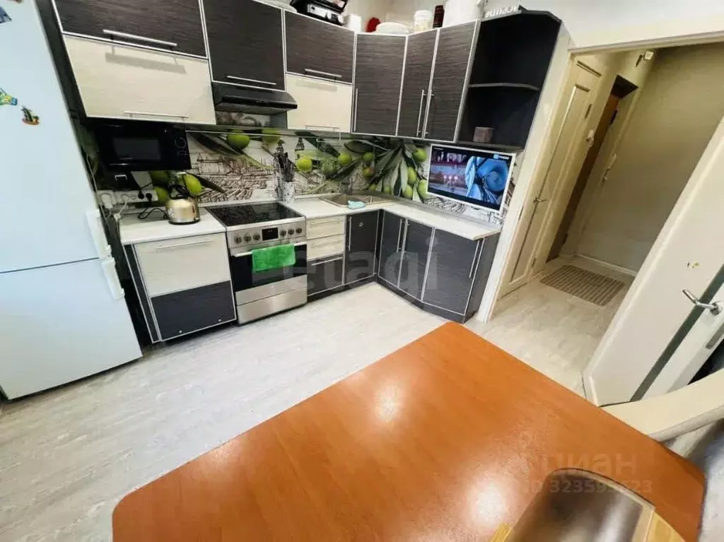 3-к кв. Красноярский край, Красноярск ул. Чернышевского, 71 (66.9 м) - Фото 1