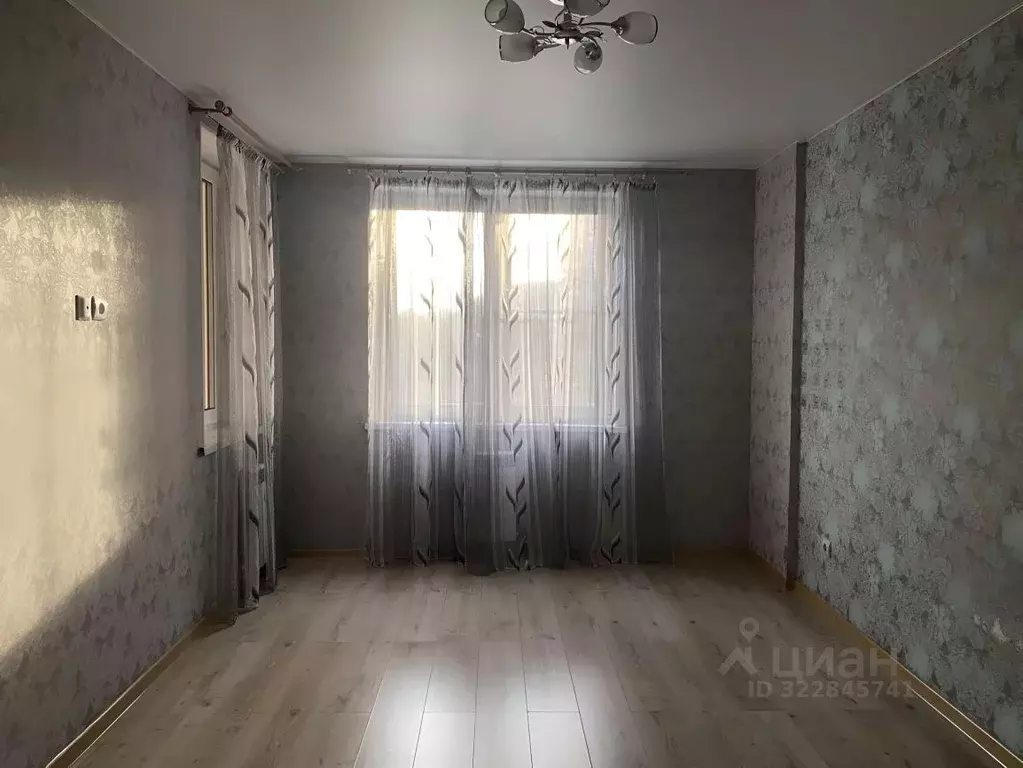 2-к кв. Омская область, Омск бул. М.М. Кузьмина, 27 (58.0 м) - Фото 1