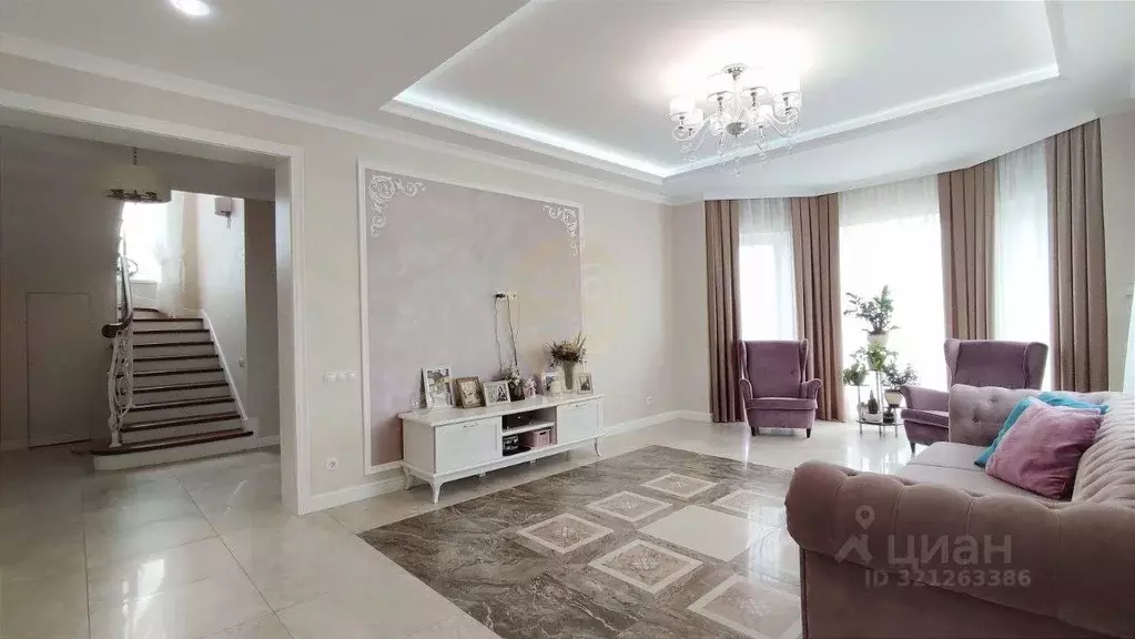 Коттедж в Белгородская область, Старооскольский городской округ, с. ... - Фото 1