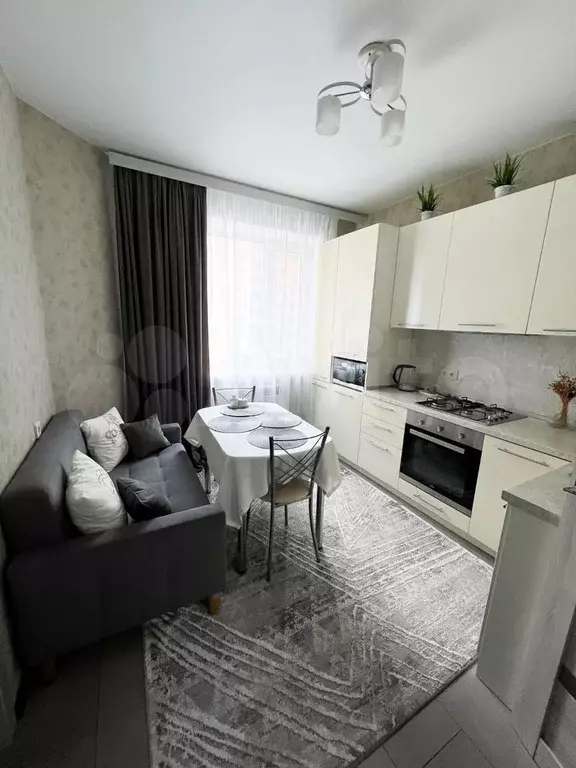 1-к. квартира, 40 м, 8/16 эт. - Фото 0