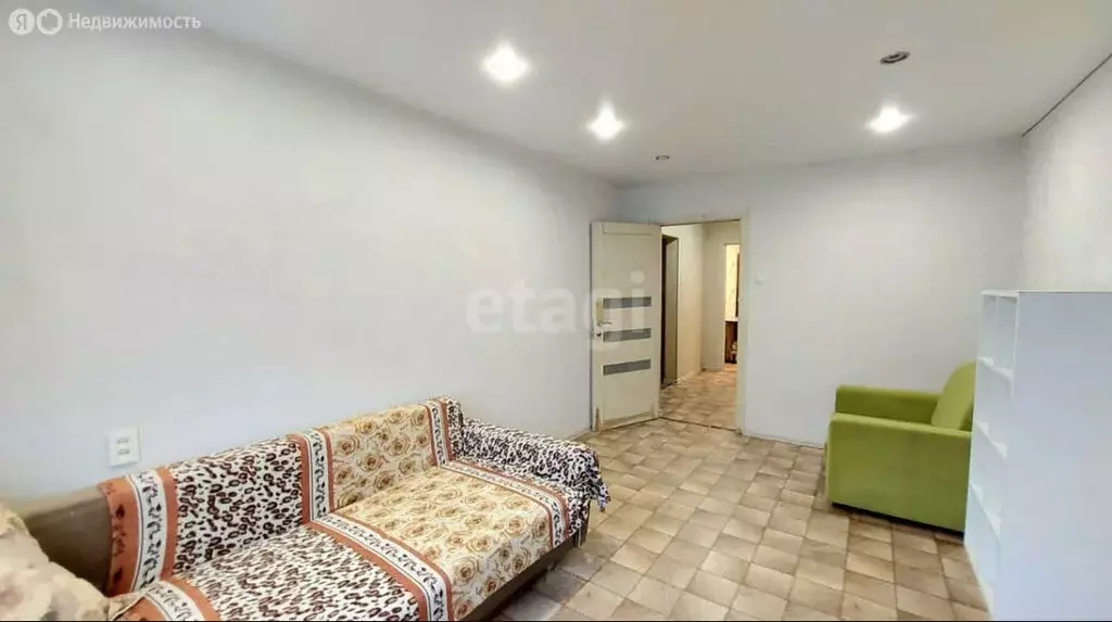 3-комнатная квартира: Хабаровск, улица Бондаря, 25 (50 м) - Фото 0