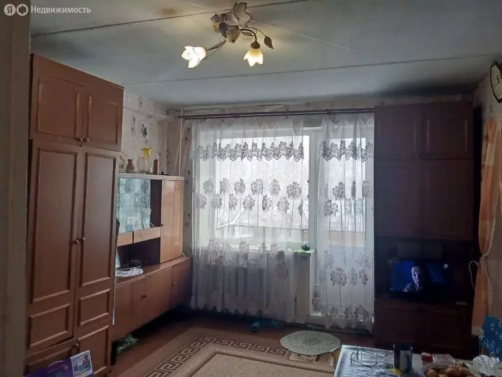 3-комнатная квартира: Камышлов, улица Куйбышева, 8 (58.4 м) - Фото 1