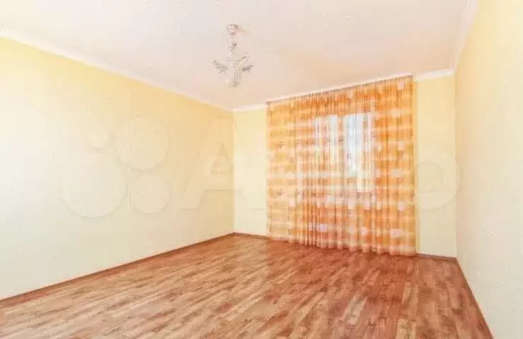 3-к. квартира, 111 м, 3/6 эт. - Фото 0