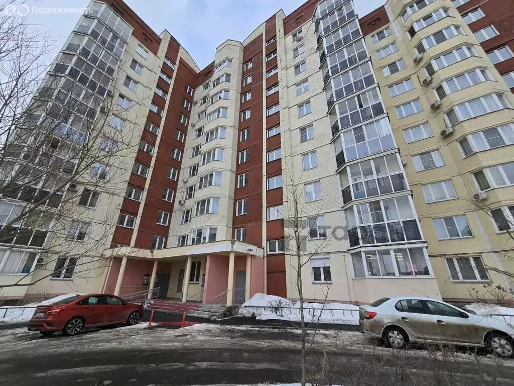 3-комнатная квартира: Челябинск, улица Сергея Герасимова, 27 (80 м) - Фото 1