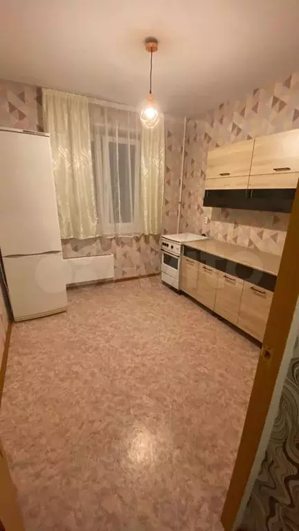 1-к. квартира, 40 м, 6/9 эт. - Фото 0