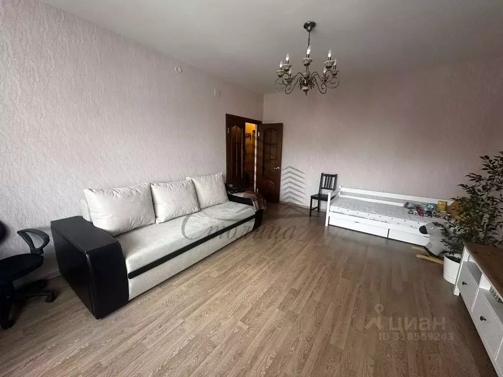 1-к кв. Белгородская область, Старый Оскол Степной мкр, 23 (52.0 м) - Фото 0