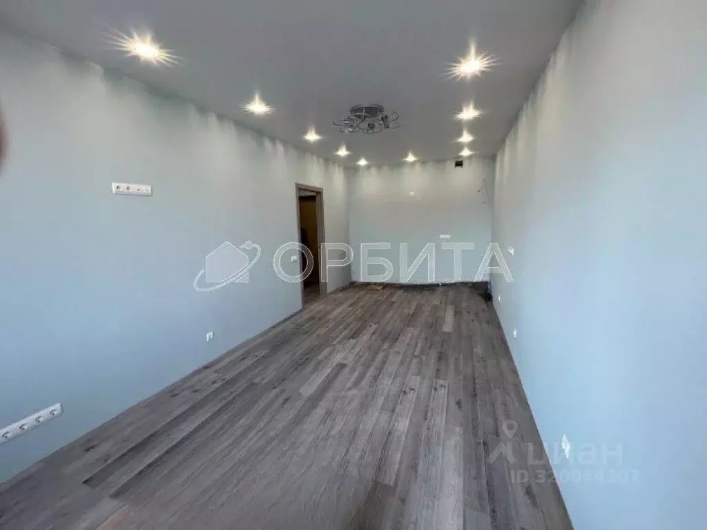 2-к кв. Тюменская область, Тюмень ул. Фармана Салманова, 16 (61.5 м) - Фото 1