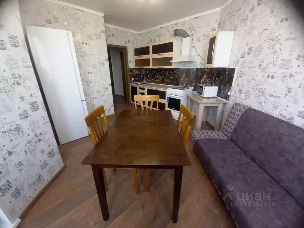 2-к кв. Красноярский край, Красноярск Октябрьская ул., 10 (61.0 м) - Фото 1