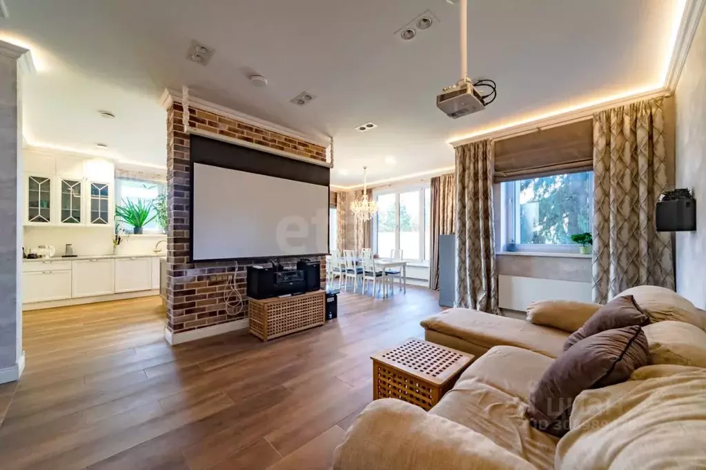 Дом в Санкт-Петербург пос. Левашово, Высоцкая ул., 13 (276 м) - Фото 1