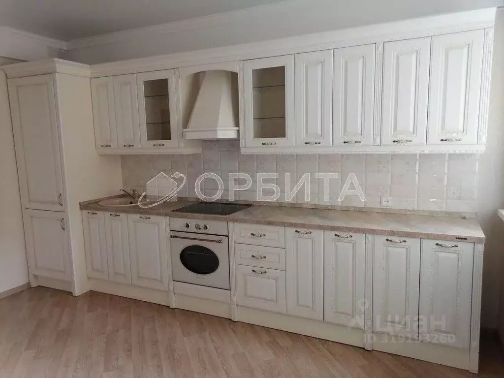 3-к кв. Тюменская область, Тюмень ул. 30 лет Победы, 50к1 (123.7 м) - Фото 0