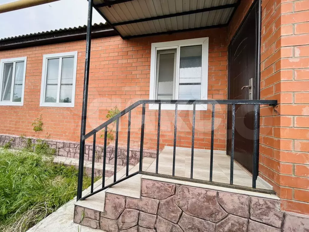 2-к. квартира, 55 м, 1/1 эт. - Фото 1
