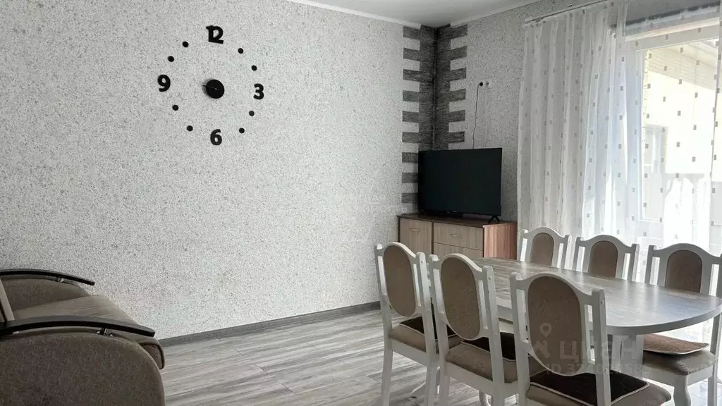 Таунхаус в Татарстан, с. Высокая Гора ул. Гагарина, 17 (100 м) - Фото 1