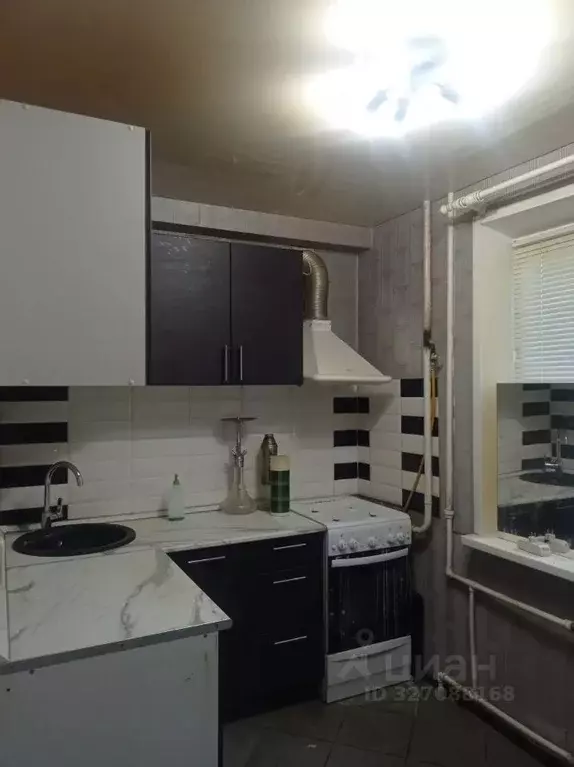 2-к кв. Саратовская область, Энгельс Полтавская ул., 33 (38.0 м) - Фото 1