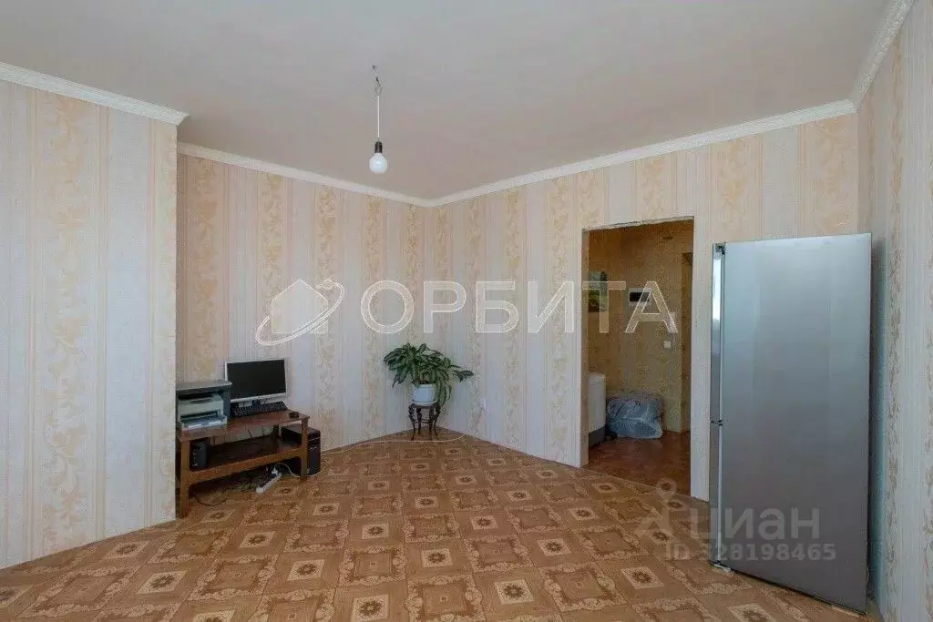 1-к кв. Тюменская область, Тюмень ул. Дружбы, 75 (37.8 м) - Фото 1