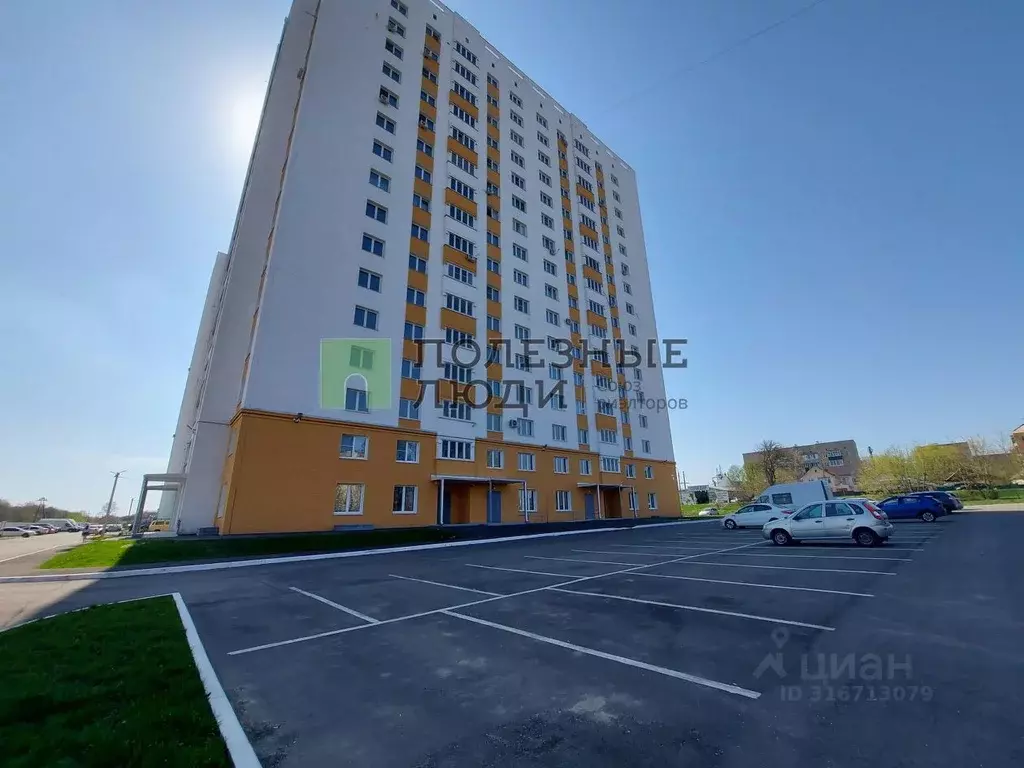 2-к кв. Орловская область, Орел Ливенская ул., 33к2 (71.8 м) - Фото 0