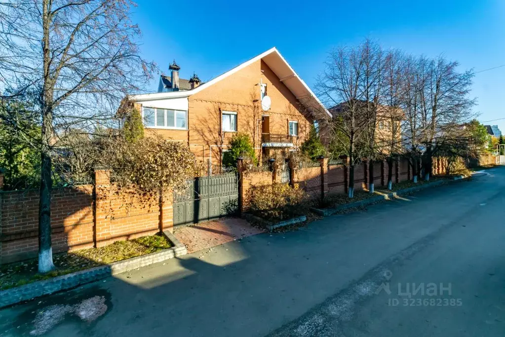 Коттедж в Свердловская область, Екатеринбург ул. Черемшанская, 11А ... - Фото 1