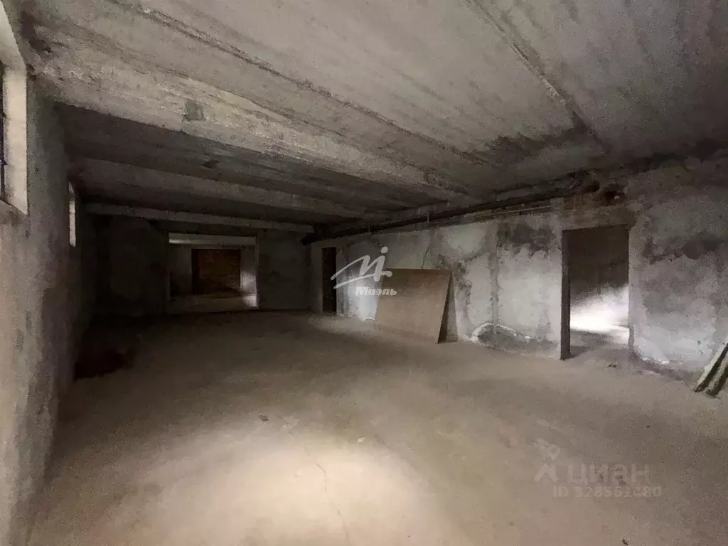 Производственное помещение в Севастополь ул. Челюскинцев, 49/35 (180 ... - Фото 1