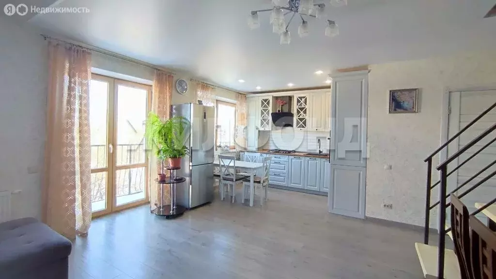 2-комнатная квартира: Пионерский, Донская улица, 6А (73 м) - Фото 2