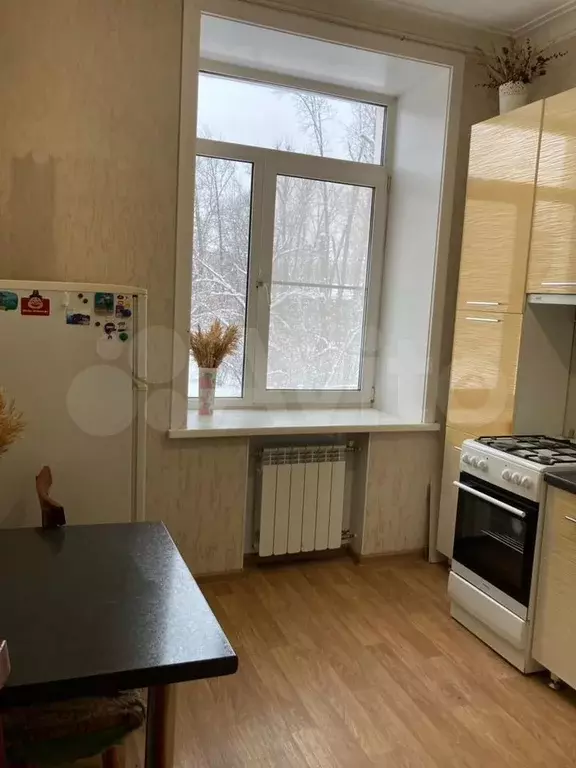 2-к. квартира, 60 м, 2/5 эт. - Фото 1